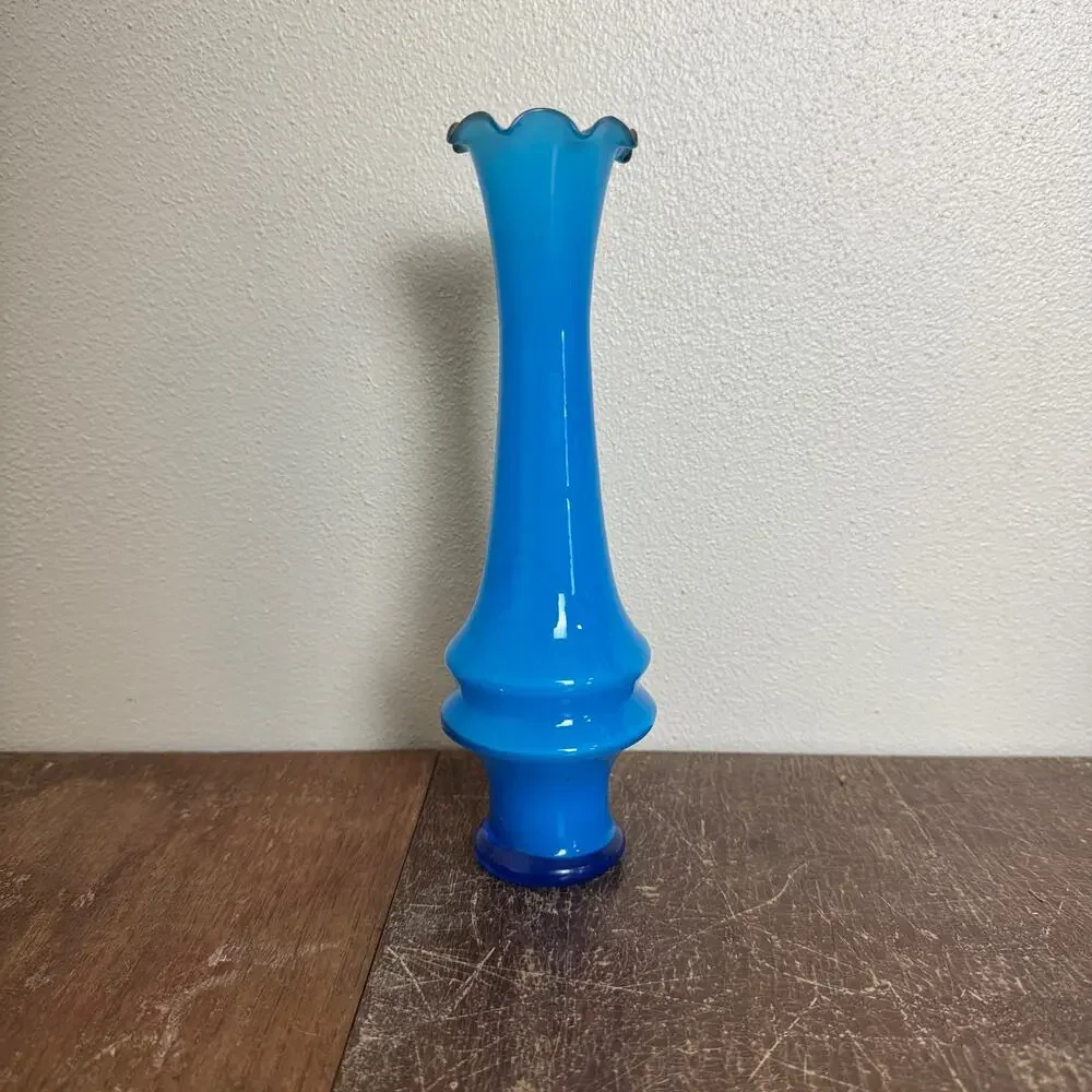 Vintage Hand Blown Blue Ruffle Top Rim 8 inch‎ Flower Bud Vase